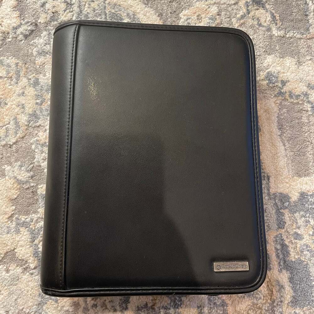 Franklin Covey Black Zip-Around 7-Ring Binder Planner Organizer